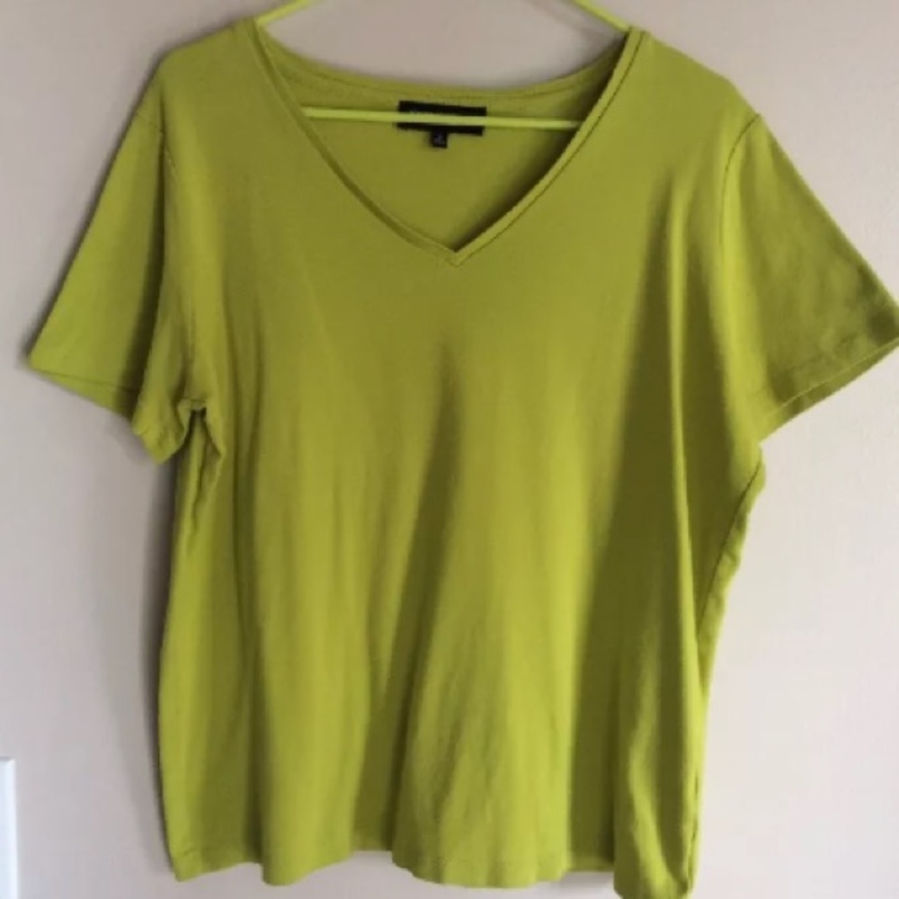 Jones New York Charteuse V-neck T-shirt